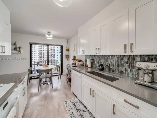 1201 S Ocean Dr # 1105N, Hollywood FL 33019