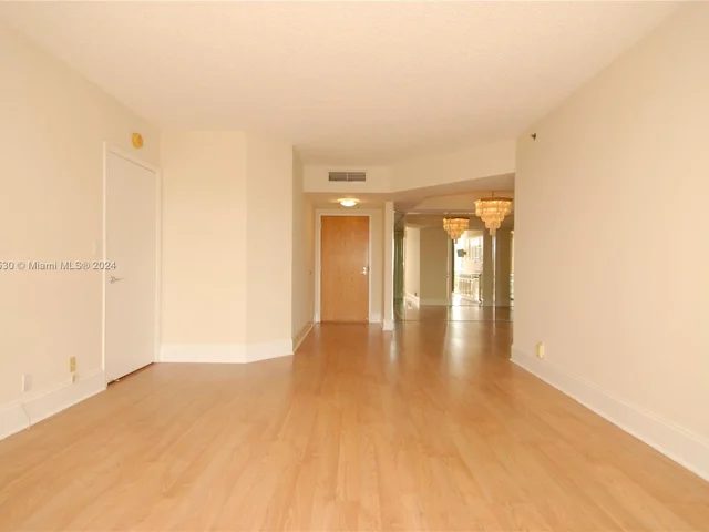 3600 YACHT CLUB DR # 704, Aventura FL 33180