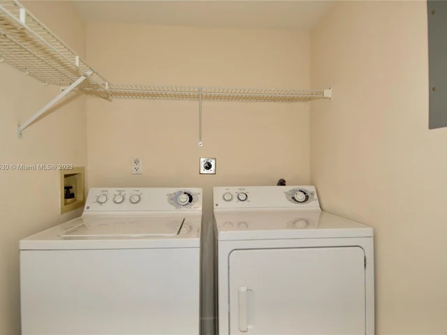 3600 YACHT CLUB DR # 704, Aventura FL 33180