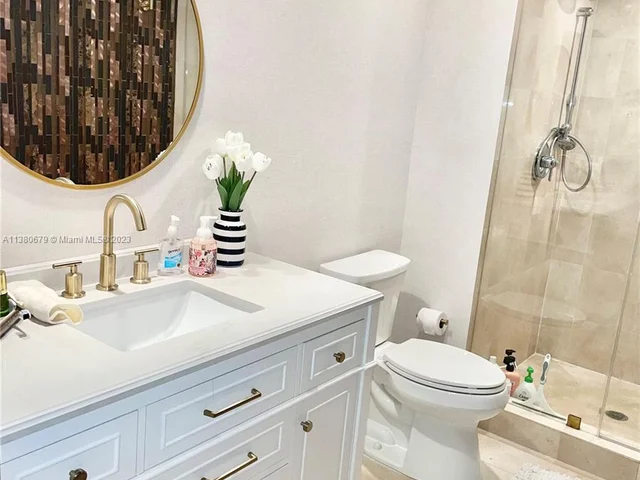 1830 S Ocean Dr # 3812, Hallandale Beach FL 33009