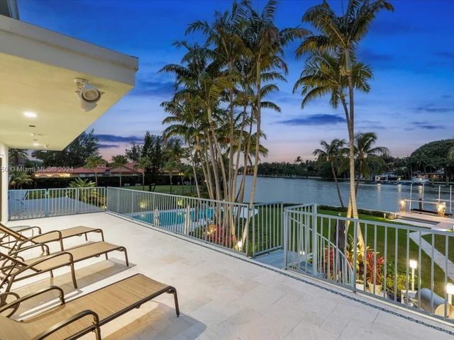 8900 Bay Dr, Surfside FL 33154