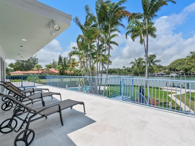 8900 Bay Dr, Surfside FL 33154