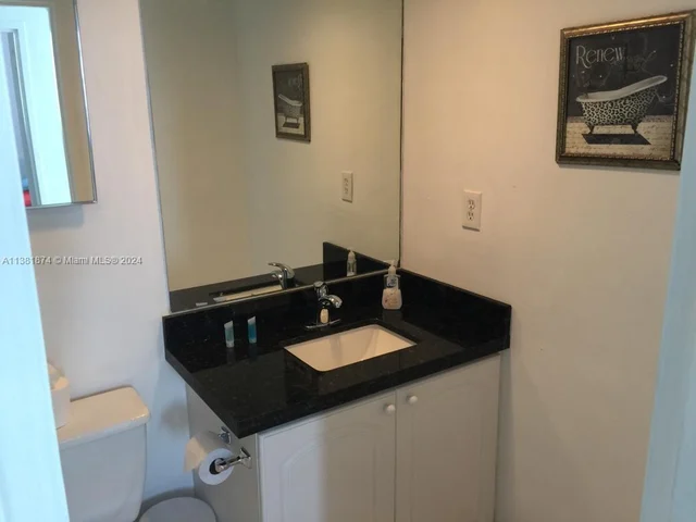 3901 S Ocean Dr, Hollywood FL 33019