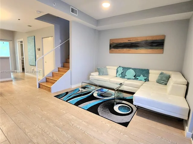 619 Meridian Ave # 4, Miami Beach FL 33139