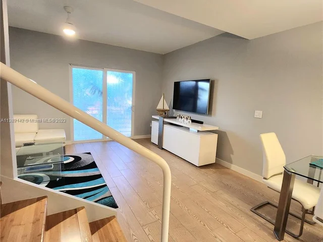 619 Meridian Ave # 4, Miami Beach FL 33139