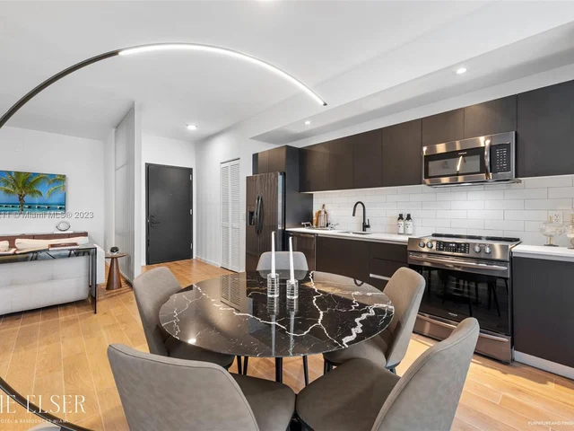 398 NE 5 # 3617, Miami FL 33132