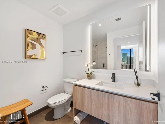 398 NE 5 # 3617, Miami FL 33132