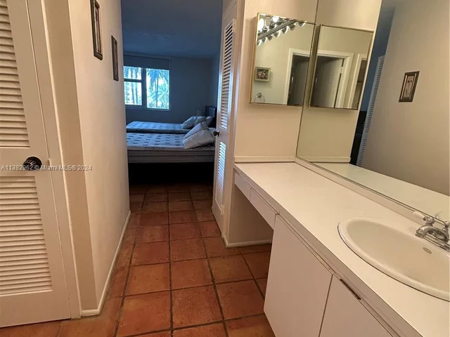 2030 S Ocean Dr # 201, Hallandale Beach FL 33009