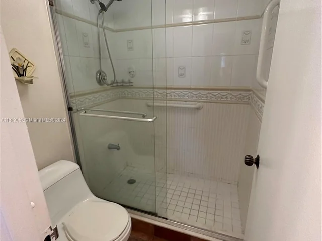 2030 S Ocean Dr # 201, Hallandale Beach FL 33009