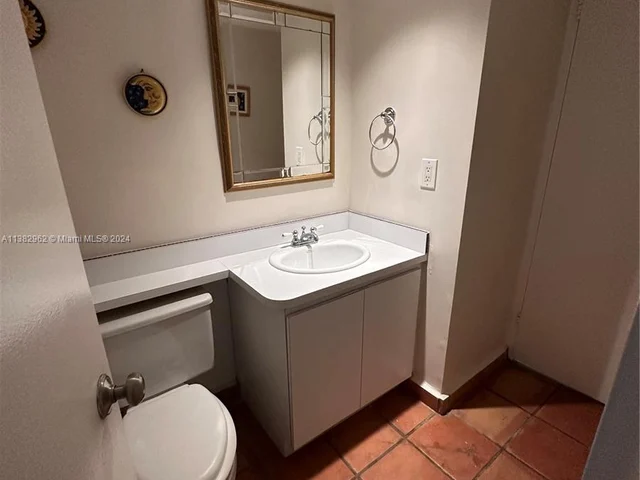 2030 S Ocean Dr # 201, Hallandale Beach FL 33009