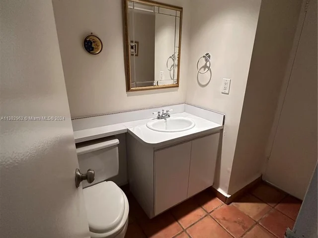 2030 S Ocean Dr # 201, Hallandale Beach FL 33009