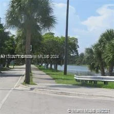 1450 NE 170th St # 102, North Miami Beach FL 33162