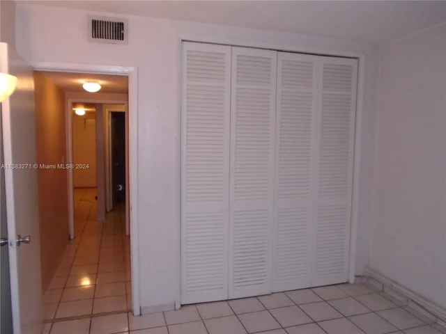 1450 NE 170th St # 102, North Miami Beach FL 33162