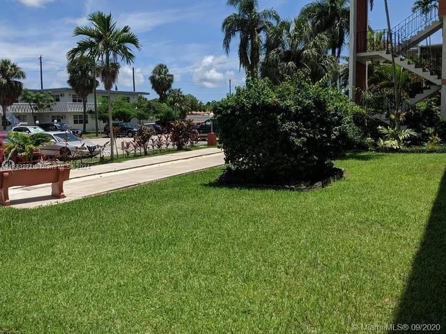 1450 NE 170th St # 102, North Miami Beach FL 33162