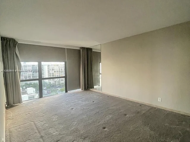 1000 Parkview Dr # 920, Hallandale Beach FL 33009