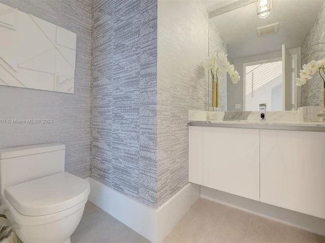 330 Sunny Isles Blvd # 502, Sunny Isles Beach FL 33160