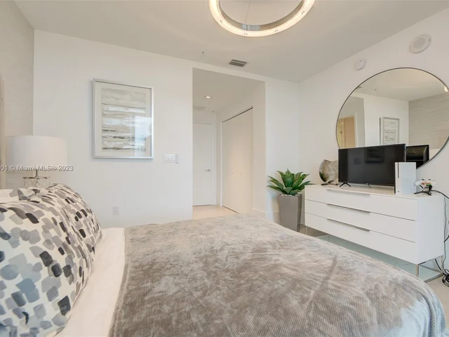 330 Sunny Isles Blvd # 502, Sunny Isles Beach FL 33160