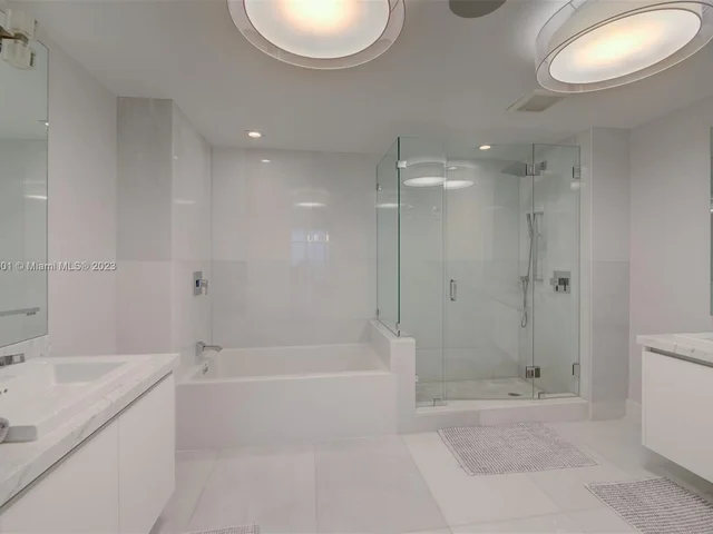 330 Sunny Isles Blvd # 502, Sunny Isles Beach FL 33160