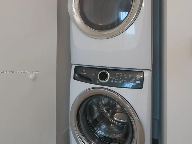 330 Sunny Isles Blvd # 502, Sunny Isles Beach FL 33160