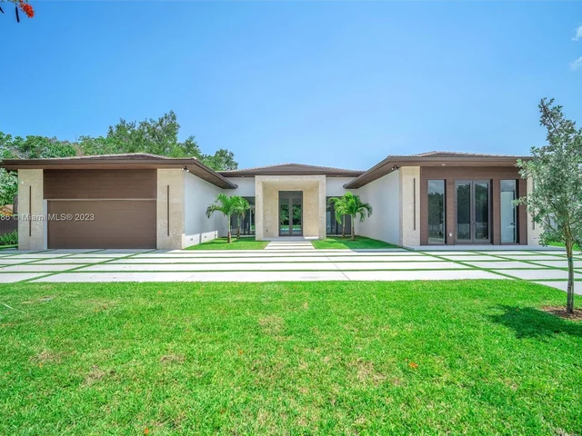 9480 SW 104th St, Miami FL 33176