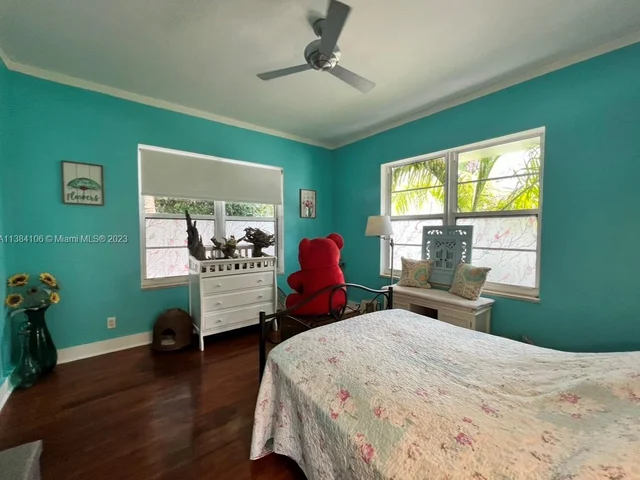 935 10th St # 1, Miami Beach FL 33139