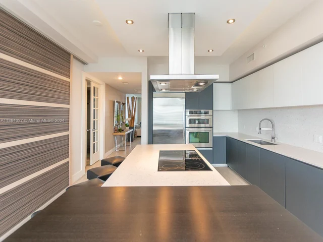 1300 Brickell Bay Dr # 3804, Miami FL 33131