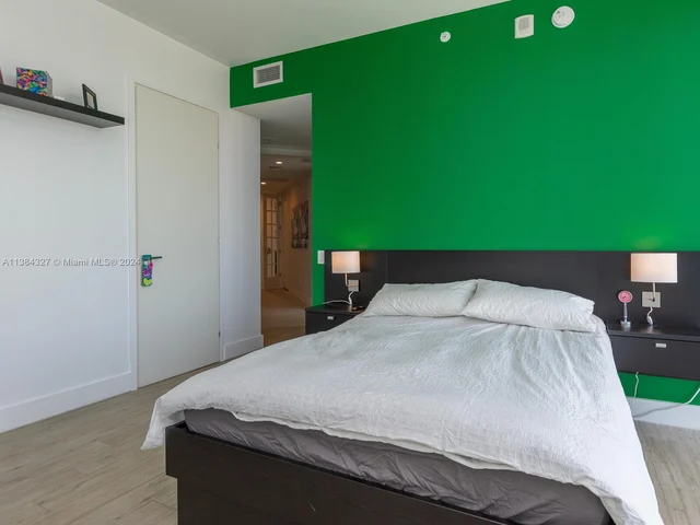 1300 Brickell Bay Dr # 3804, Miami FL 33131