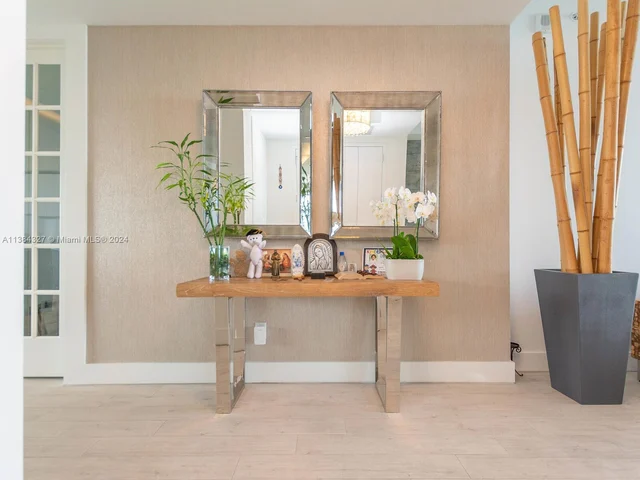 1300 Brickell Bay Dr # 3804, Miami FL 33131