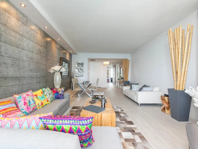 1300 Brickell Bay Dr # 3804, Miami FL 33131