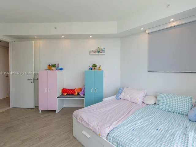 1300 Brickell Bay Dr # 3804, Miami FL 33131