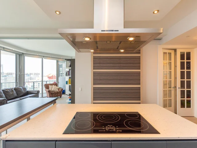 1300 Brickell Bay Dr # 3804, Miami FL 33131