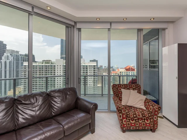 1300 Brickell Bay Dr # 3804, Miami FL 33131