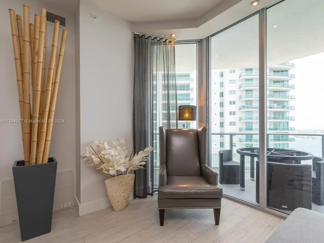 1300 Brickell Bay Dr # 3804, Miami FL 33131