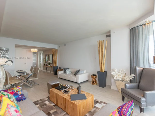 1300 Brickell Bay Dr # 3804, Miami FL 33131