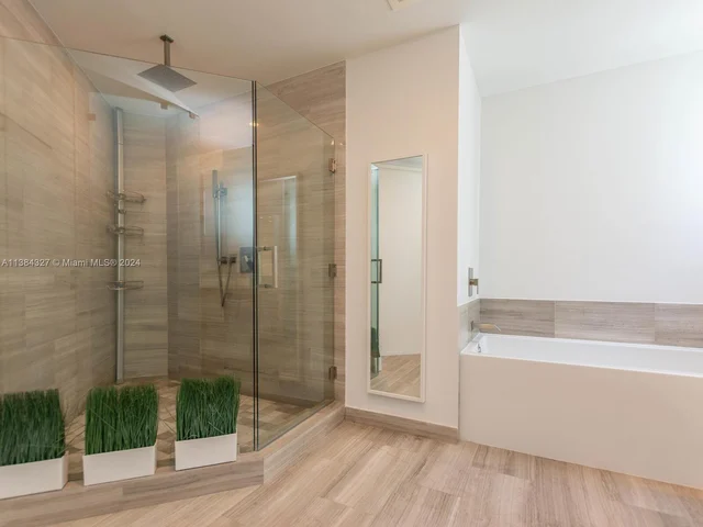 1300 Brickell Bay Dr # 3804, Miami FL 33131