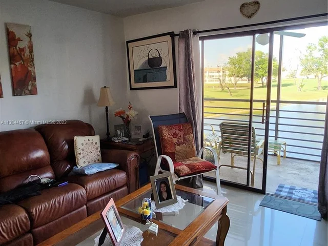 10331 Sunrise Lakes Blvd # 202, Sunrise FL 33322