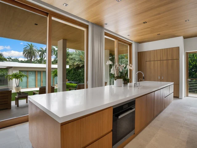 1510 W 25th St, Miami Beach FL 33140