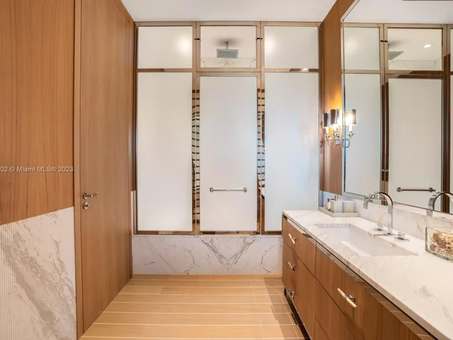 1510 W 25th St, Miami Beach FL 33140