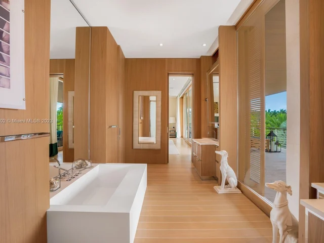 1510 W 25th St, Miami Beach FL 33140