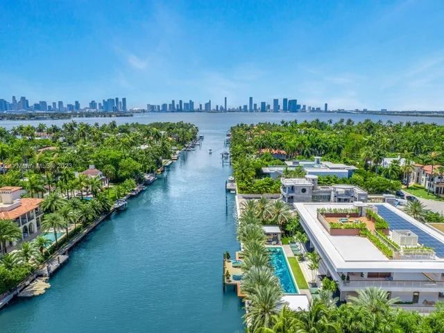 1510 W 25th St, Miami Beach FL 33140