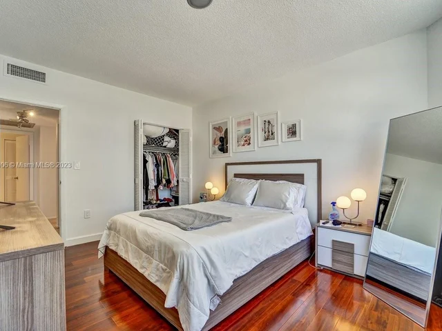 1965 S Ocean Dr # 4G, Hallandale Beach FL 33009