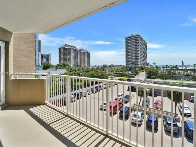 1965 S Ocean Dr # 4G, Hallandale Beach FL 33009