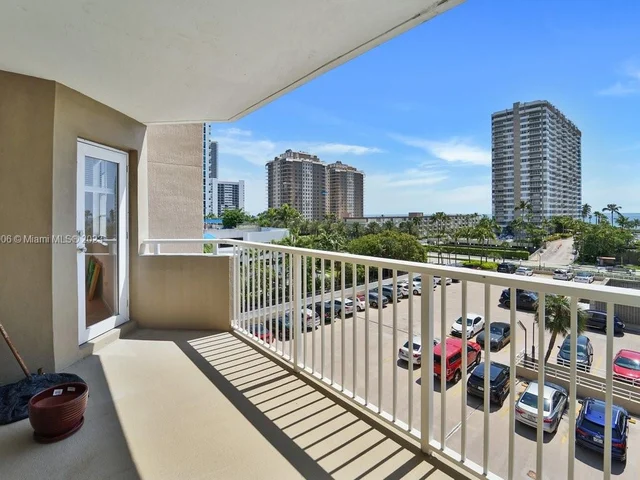 1965 S Ocean Dr # 4G, Hallandale Beach FL 33009