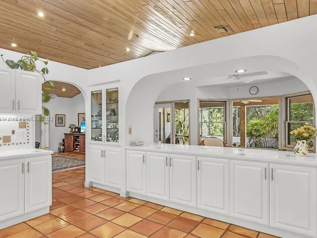 19505 SW 264th St, Homestead FL 33031