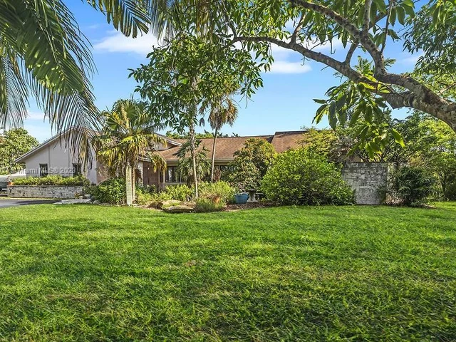 19505 SW 264th St, Homestead FL 33031