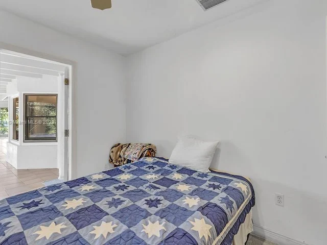 19505 SW 264th St, Homestead FL 33031