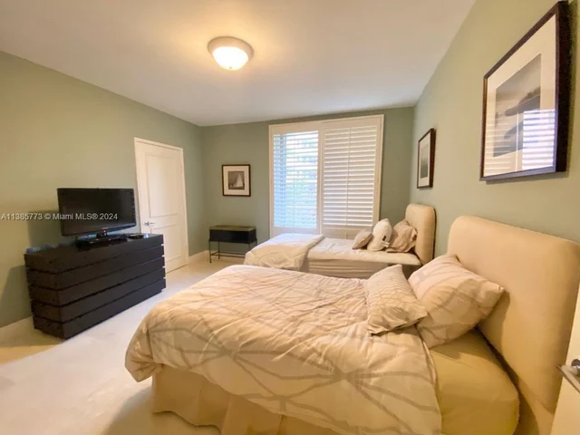 799 Crandon Blvd # 408, Key Biscayne FL 33149