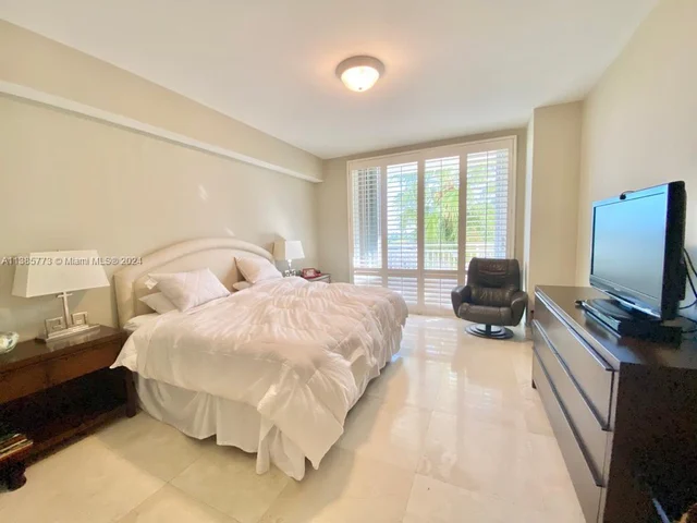 799 Crandon Blvd # 408, Key Biscayne FL 33149