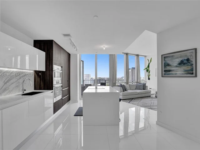 851 NE 1st Ave # 1802, Miami FL 33132