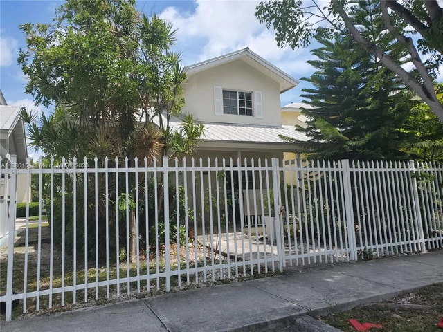 345 NW 19th St # 76, Miami FL 33136